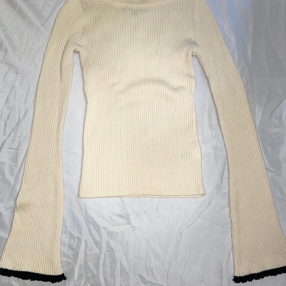 Cream Aeropostale bell sleeve top - Picture 2 of 8